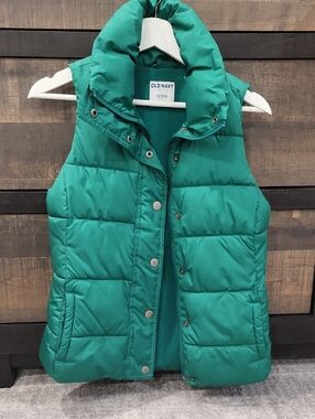 Old Navy Green Quilted Puffer Vest